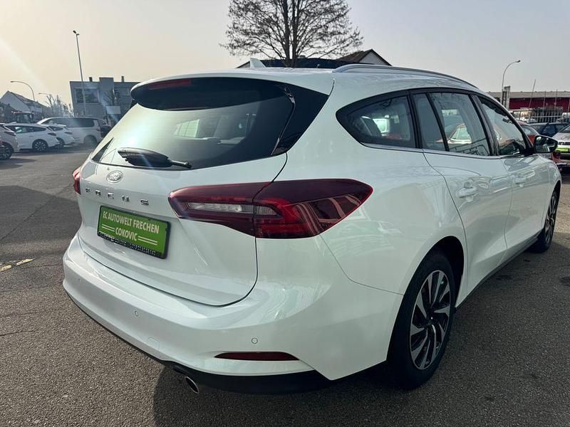 Gebraucht Ford Focus Active 116 PS (85 kW) 2025 Weiß Limousine