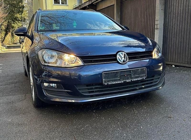 Blau Gebraucht 2014 VW Golf VII Cup Kombi | 6.700 € (Fairer Preis) - Bild 1/4