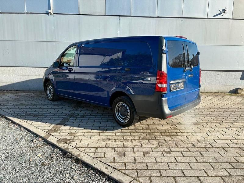 Gebraucht Mercedes Vito 136 PS (100 kW) 2018 Blau Van