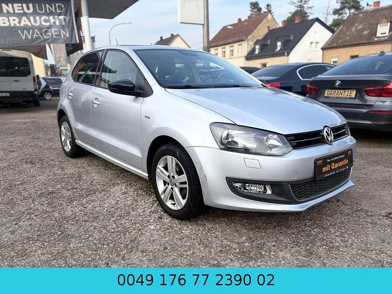 Silber Gebraucht 2013 VW Polo Match Limousine | 7.299 € (Fairer Preis) - Bild 1/3