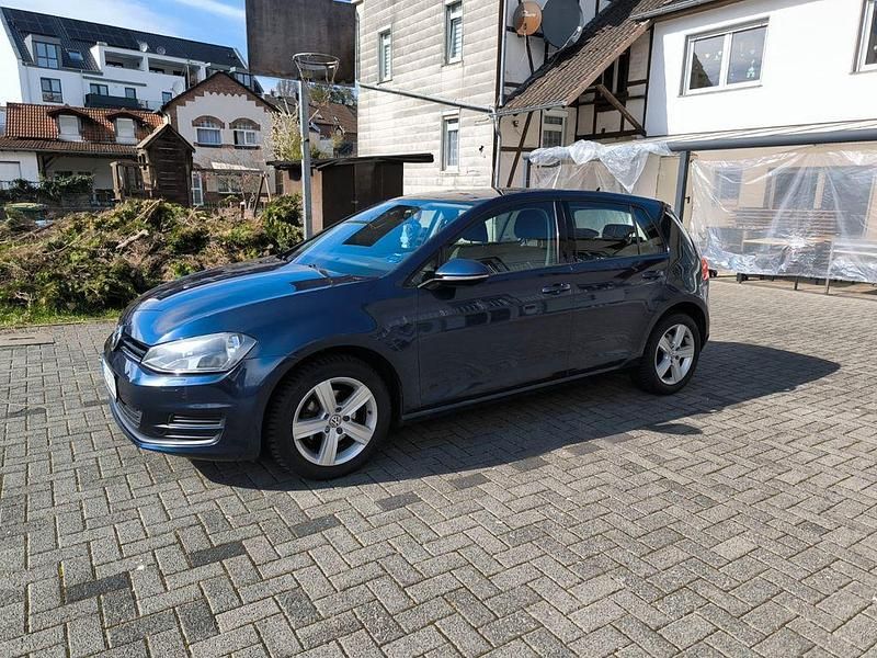 Gebraucht VW Golf VII Cup 110 PS (80 kW) 2014 Blau Kleinwagen