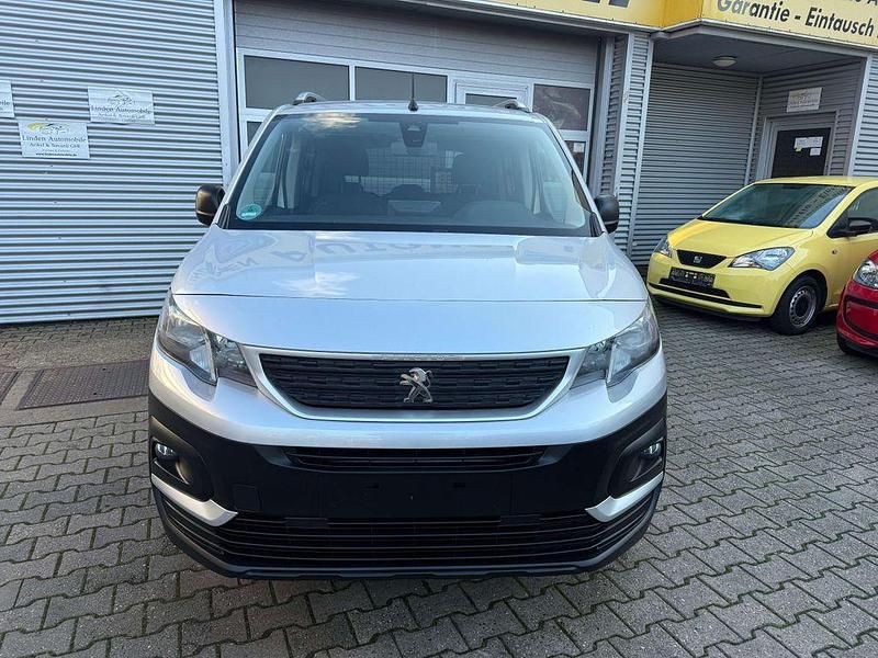 Gebraucht Peugeot Rifter Active 131 PS (96 kW) 2020 Grau Van / Kleinbus