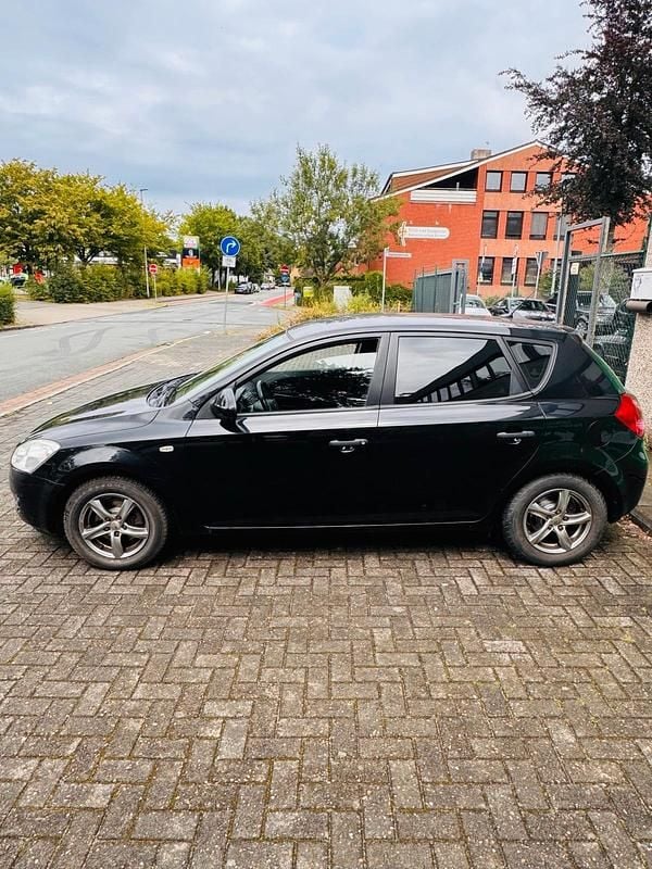 Gebraucht Kia Ceed 109 PS (80 kW) 2009 Kleinwagen