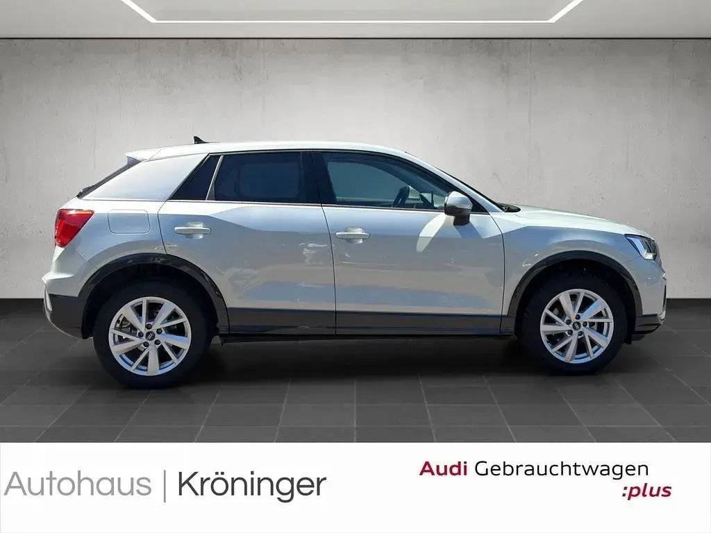 Gebraucht Audi Q2 Advanced 150 PS (110 kW) 2025 Silber SUV