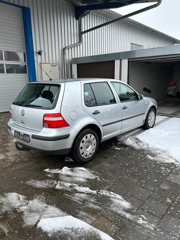 Gebraucht VW Golf IV 75 PS (55 kW) 2003 Silber Kleinwagen