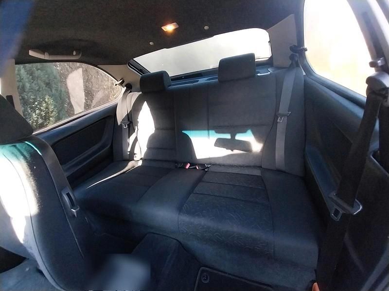 Second-hand BMW 316 1996 Negru Hatchback