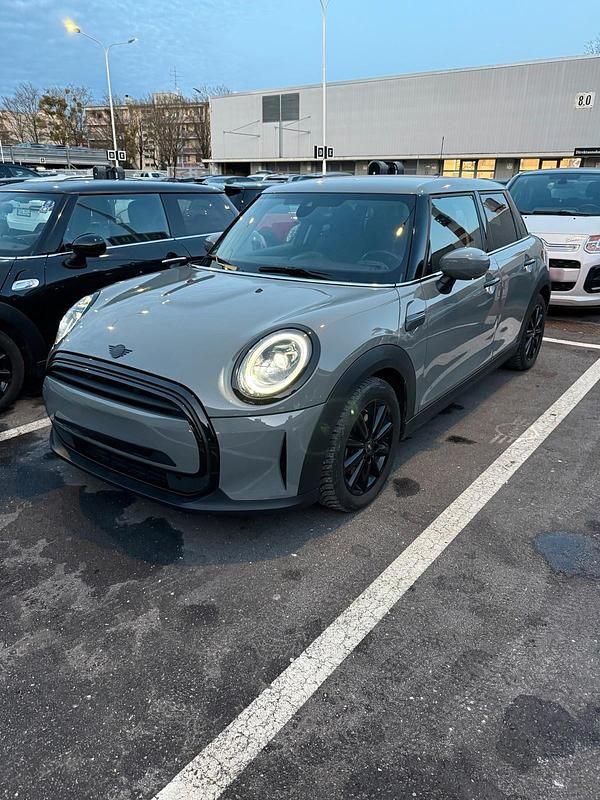Używany Mini Cooper 136 KM (100 kW) 2022 Szary Hatchback