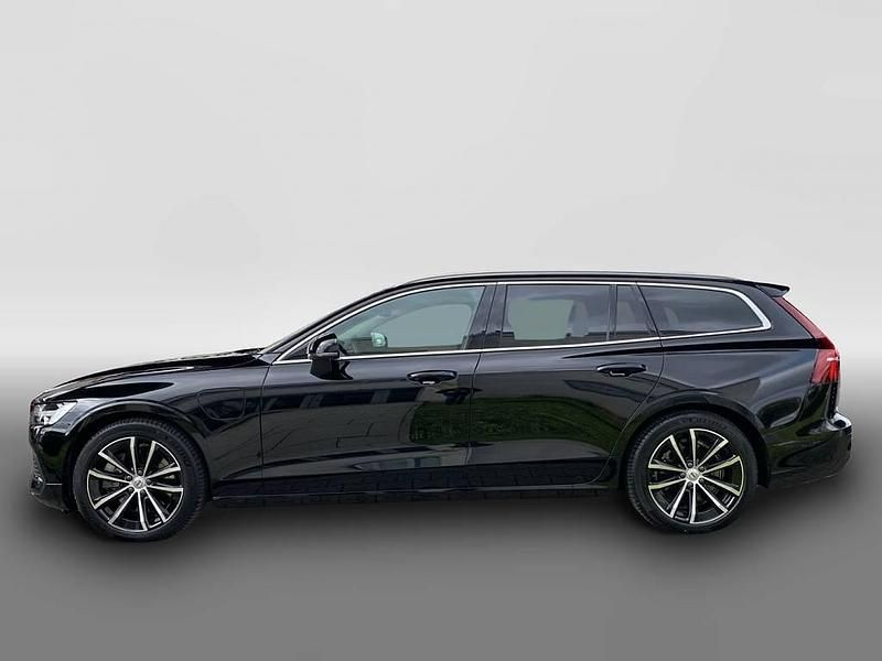 Gebraucht Volvo V60 Core 455 PS (334 kW) 2023 Schwarz Kombi