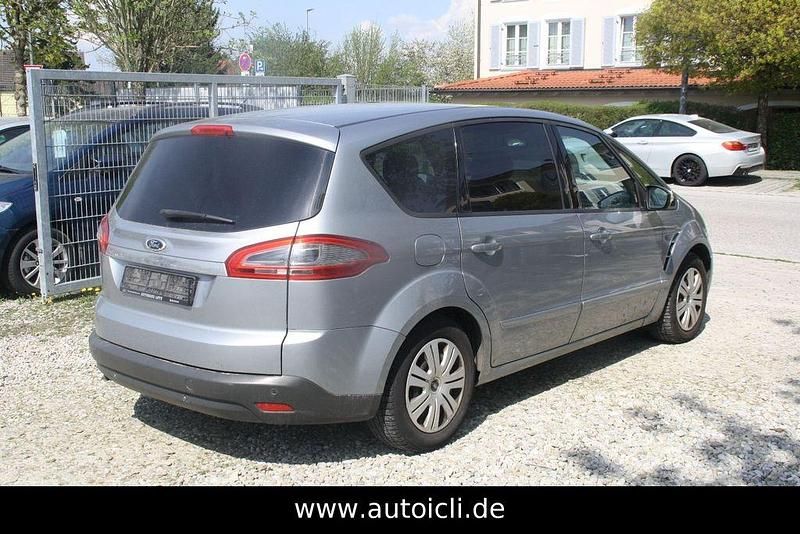 Second-hand Ford S-MAX S 116 CP (85 kW) 2011 Argintiu Monovolum
