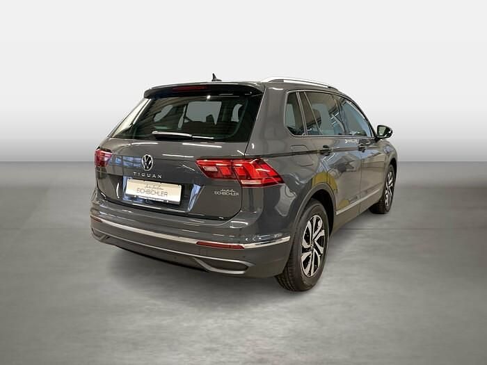 Gebraucht VW Tiguan Active 150 PS (110 kW) 2021 Uranograu SUV