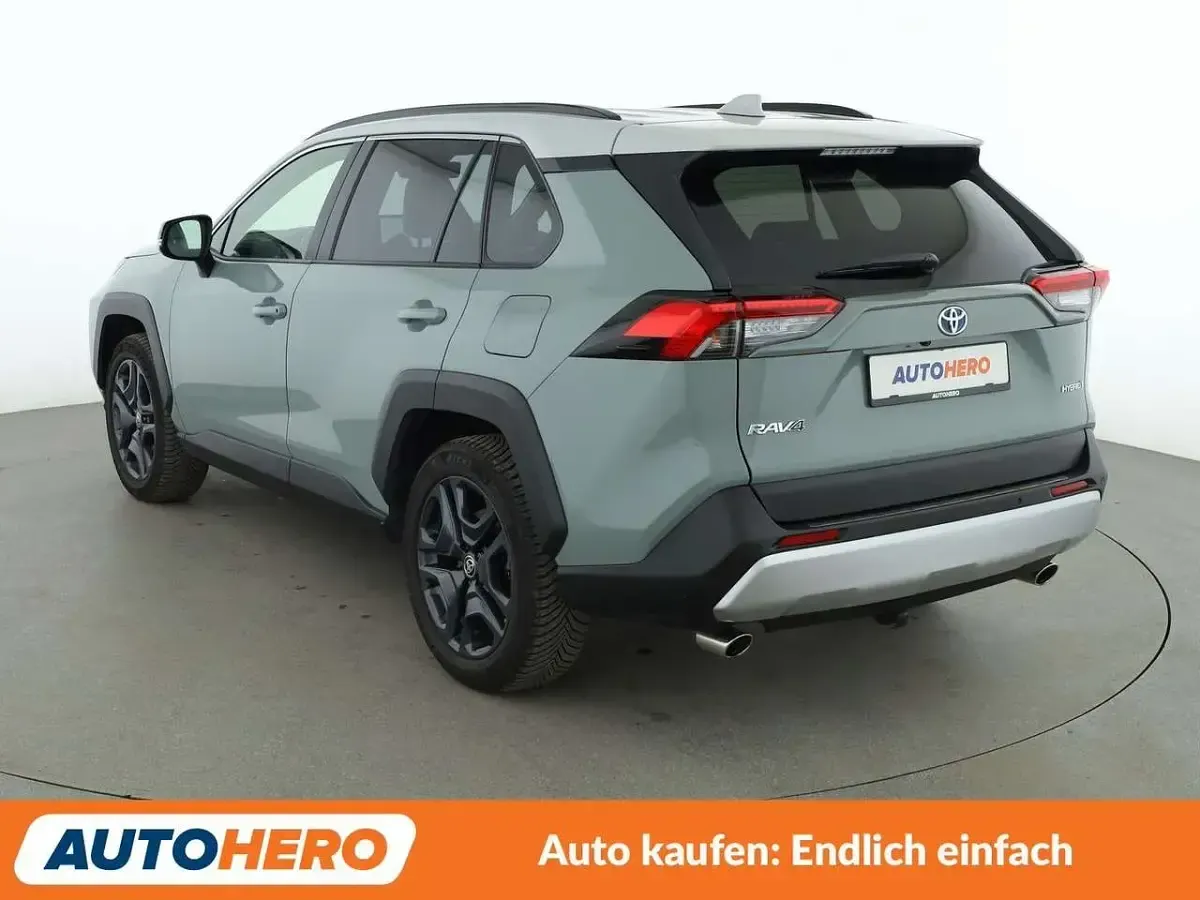 Gebraucht Toyota RAV4 Hybrid 222 PS (163 kW) 2023 Grün SUV