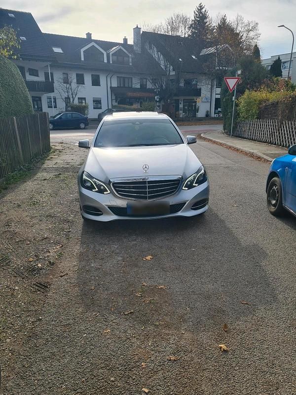 Gebraucht Mercedes E350 258 PS (189 kW) 2015 Silber Limousine