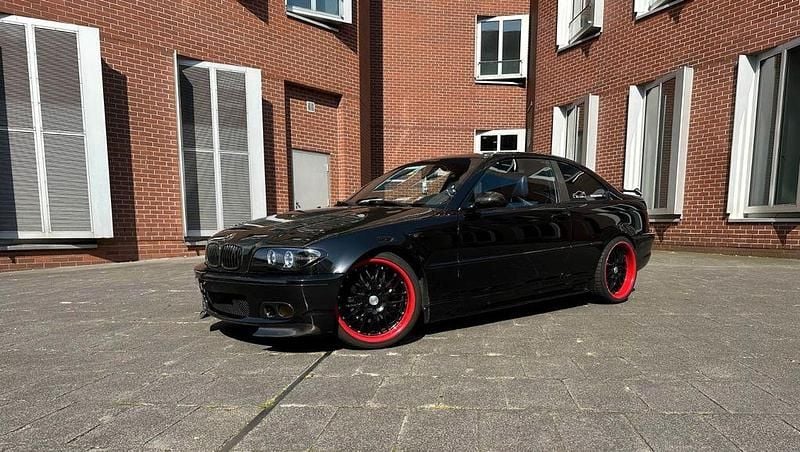 Second-hand BMW 325 Performance 192 CP (141 kW) 2003 Negru Coupe