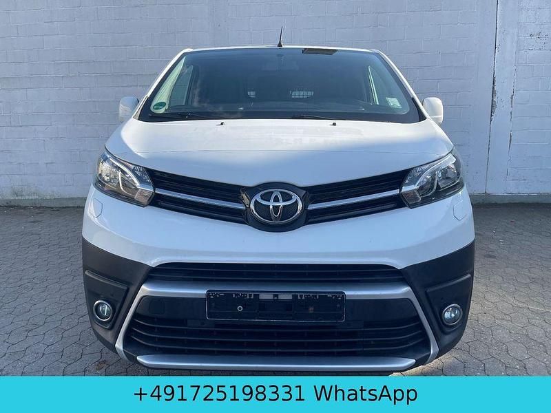 Gebraucht Toyota Proace 116 PS (85 kW) 2018 Weiß Van / Kleinbus