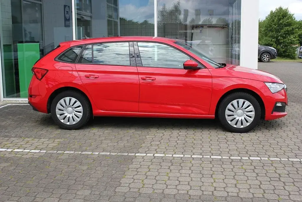 Gebraucht Skoda Scala Active 95 PS (69 kW) 2019 Rot Kleinwagen