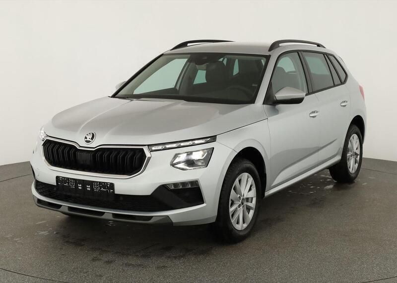 Brillant silber metallic Neu 2025 Skoda Kamiq Selection SUV | 26.945 € (Fairer Preis) - Bild 1/4