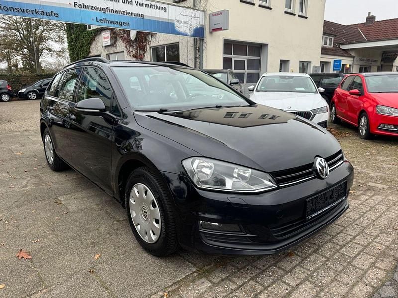 Gebraucht VW Golf VII Trendline 110 PS (80 kW) 2015 Schwarz Kombi