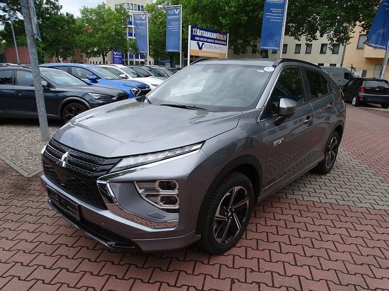 Grau Gebraucht 2023 Mitsubishi Eclipse Cross Plus SUV | 26.900 € (Fairer Preis) - Bild 1/4