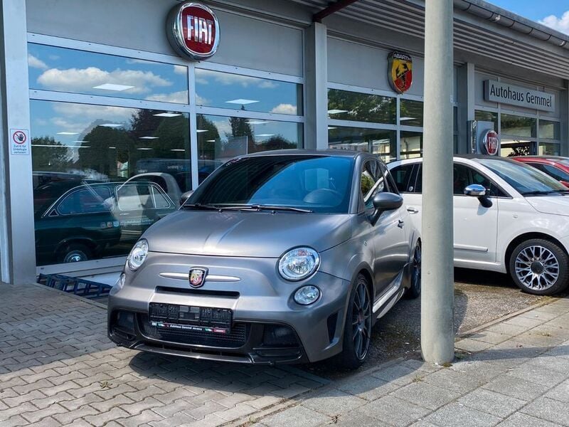 (grigio opaco) mattlack Gebraucht 2016 Abarth 695 Kleinwagen | 37.950 € - Bild 1/4