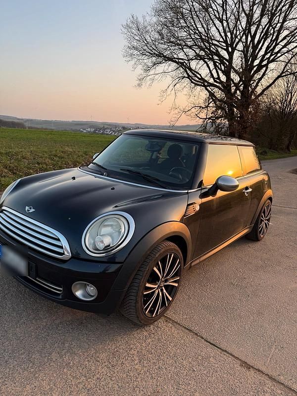Gebraucht Mini ONE 120 PS (88 kW) 2008 Schwarz Kleinwagen