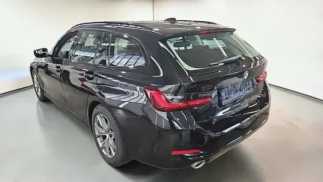 Gebraucht BMW 318 Shadowline 150 PS (110 kW) 2023 Grau Kombi