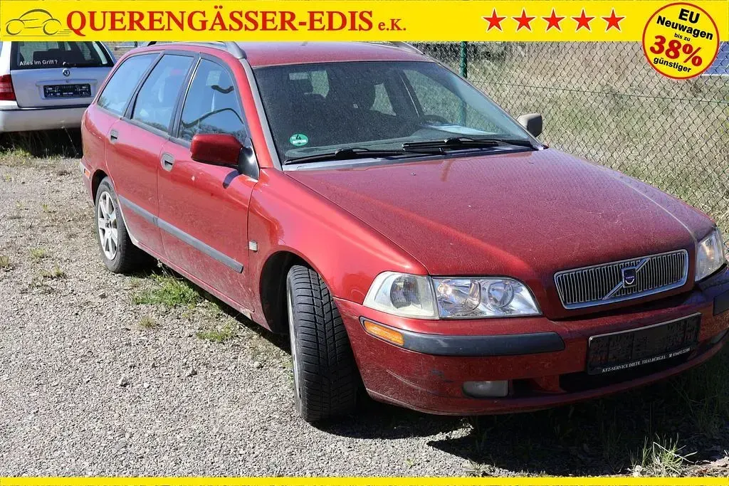Second-hand Volvo V40 165 CP (121 kW) 2001 Roșu Break