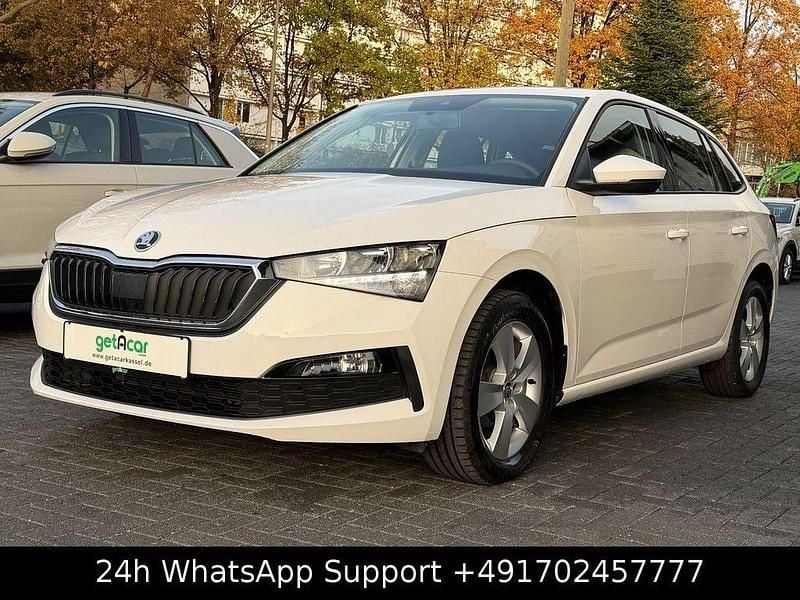 Weiß Gebraucht 2020 Skoda Scala Cool Plus Kleinwagen | 8.990 € (Guter Preis) - Bild 1/4