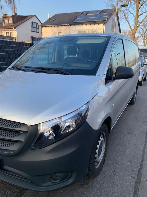 Gebraucht Mercedes Vito 163 PS (119 kW) 2019 Silber Van