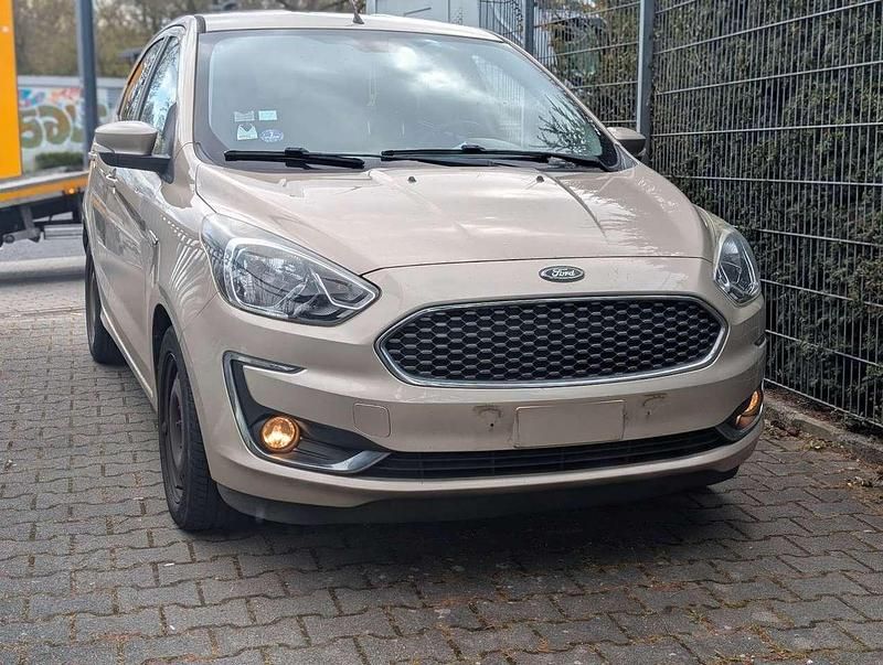 Gebraucht Ford Ka Ultimate 86 PS (63 kW) 2019 Weißgold metallic Limousine