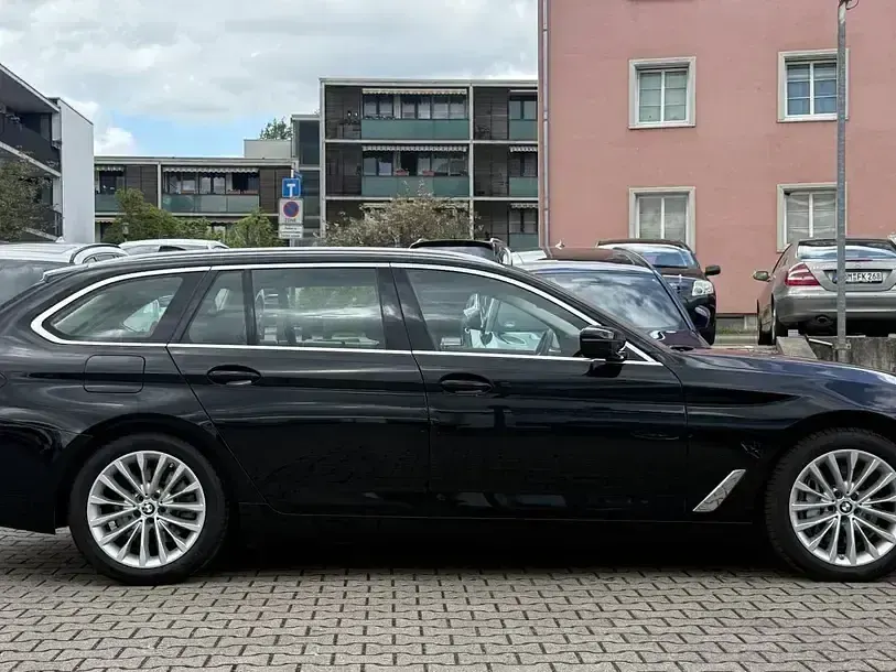 Gebraucht BMW 540 Sport Line 340 PS (250 kW) 2023 Schwarz Kombi