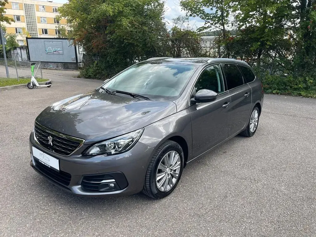 Gebraucht Peugeot 308 SW Allure 131 PS (96 kW) 2021 Grau Limousine