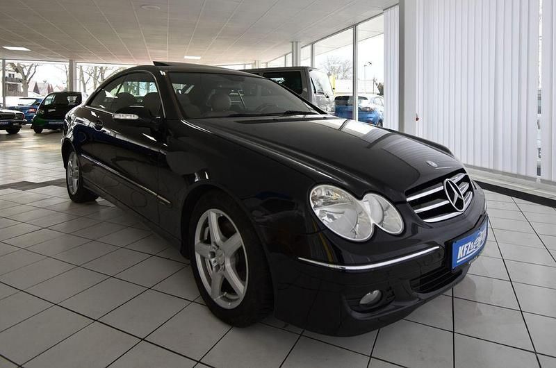 Gebraucht Mercedes CLK200 184 PS (135 kW) 2008 Schwarz Coupé