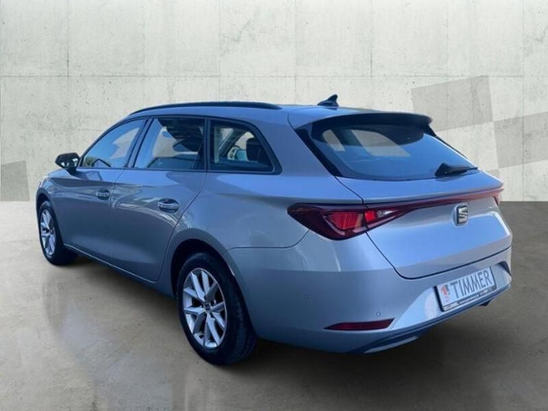 Gebraucht Seat Leon 131 PS (96 kW) 2022 Silber Limousine