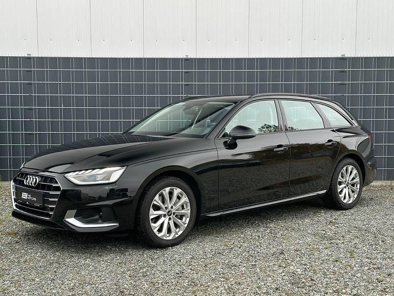 Schwarz Gebraucht 2022 Audi A4 Advanced Kombi | 27.690 € (Fairer Preis) - Bild 1/4