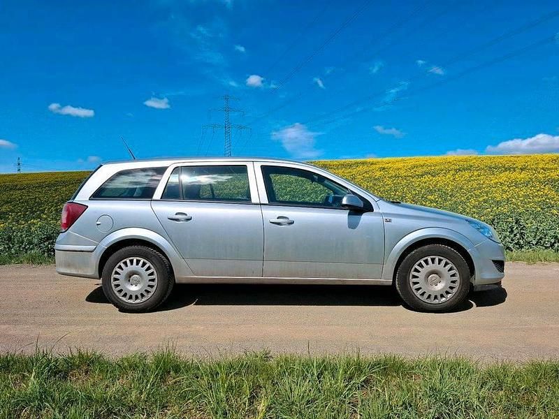 Usata Opel Astra 90 CV (66 kW) 2009 Argento Station wagon