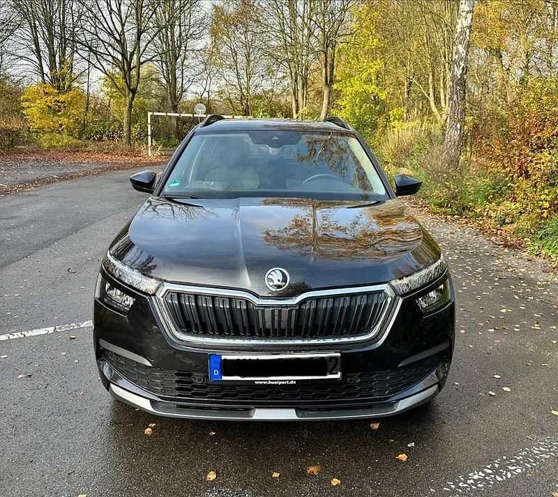 Schwarz Gebraucht 2022 Skoda Kamiq Clever SUV | 18.600 € (Fairer Preis) - Bild 1/4
