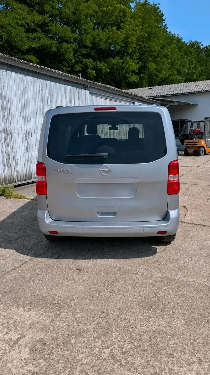 Gebraucht Opel Zafira Life 177 PS (130 kW) 2022 Silber Van / Kleinbus