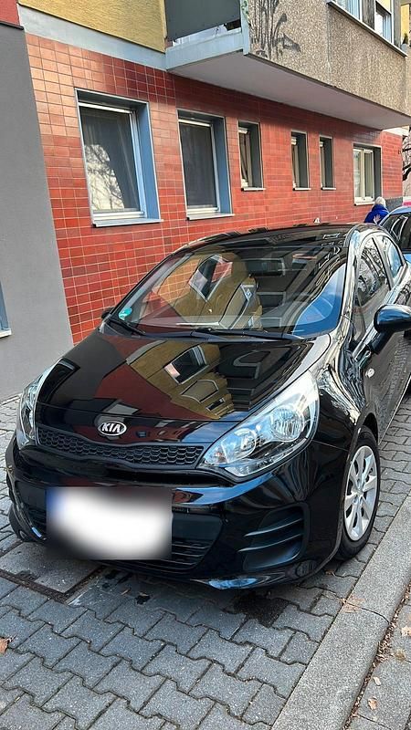 Gebraucht Kia Rio 84 PS (61 kW) 2016 Schwarz Kleinwagen