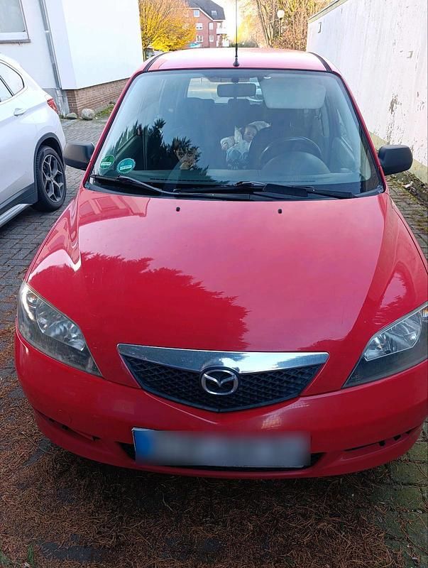 Rot Gebraucht 2005 Mazda 2 Kleinwagen | 750 € (Fairer Preis) - Bild 1/4