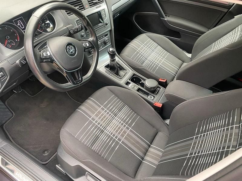 Grau Gebraucht 2016 VW Golf LOUNGE Limousine | 10.500 € (Guter Preis) - Bild 1/4
