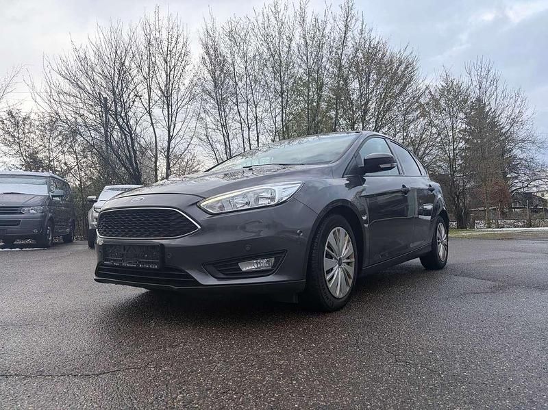Gebraucht Ford Focus Business Edition 125 PS (91 kW) 2016 Magneticgrau (metallic) Kleinwagen