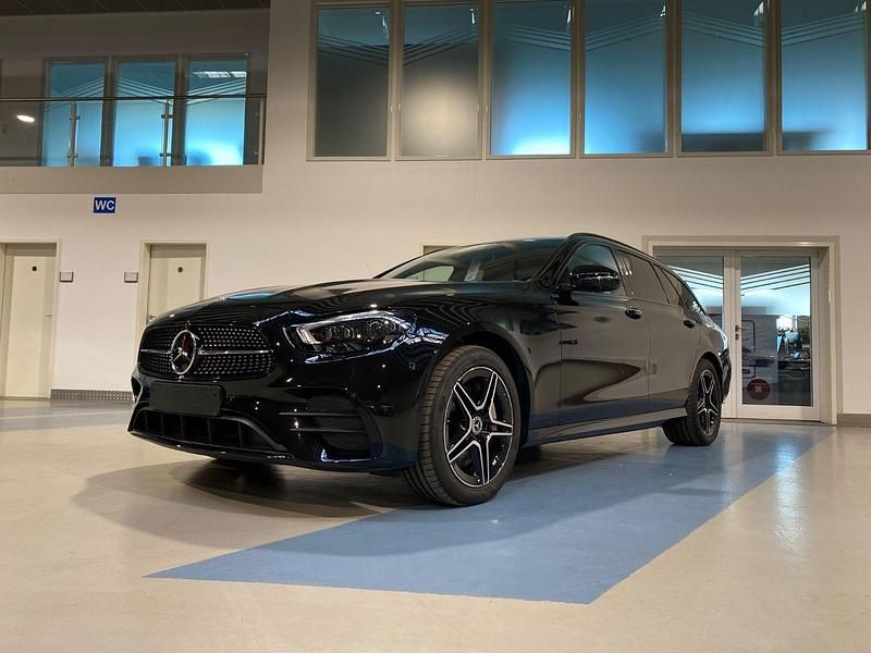 Gebraucht Mercedes E300 AMG 320 PS (235 kW) 2023 Schwarz Kombi