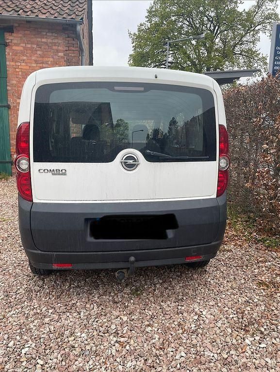 Second-hand Opel Combo 90 CP (66 kW) 2014 Alb Monovolum