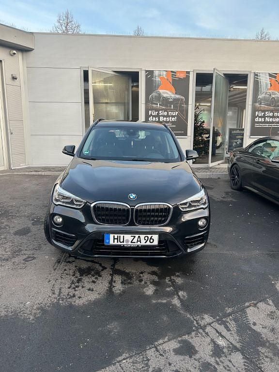 Gebraucht BMW X1 Sport Line 140 PS (102 kW) 2019 Schwarz SUV