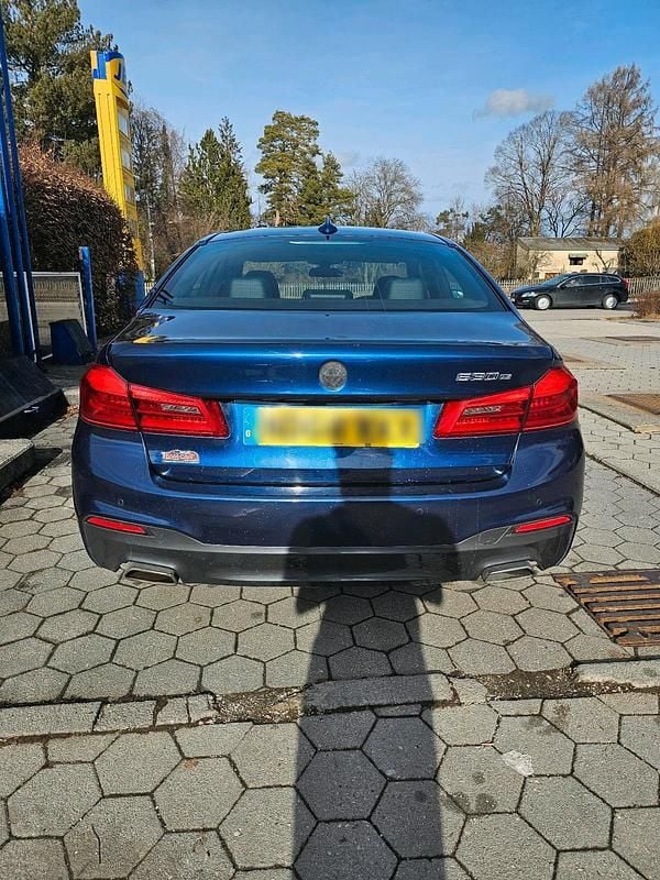 Gebraucht BMW 530e 252 PS (185 kW) 2018 Blau Limousine