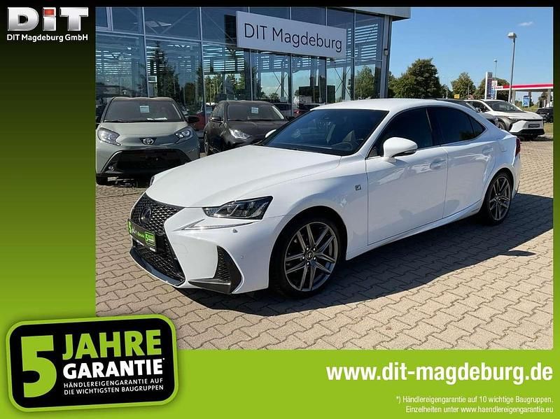 Fujiweiß Gebraucht 2018 Lexus IS300h Sport Line Limousine | 26.890 € (Fairer Preis) - Bild 1/4