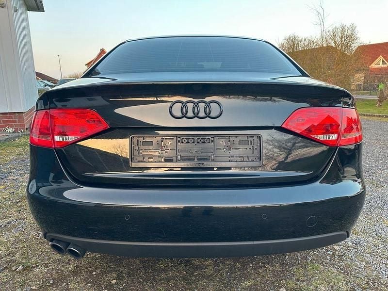 Gebraucht Audi A4 Ambiente 160 PS (117 kW) 2008 Schwarz Limousine