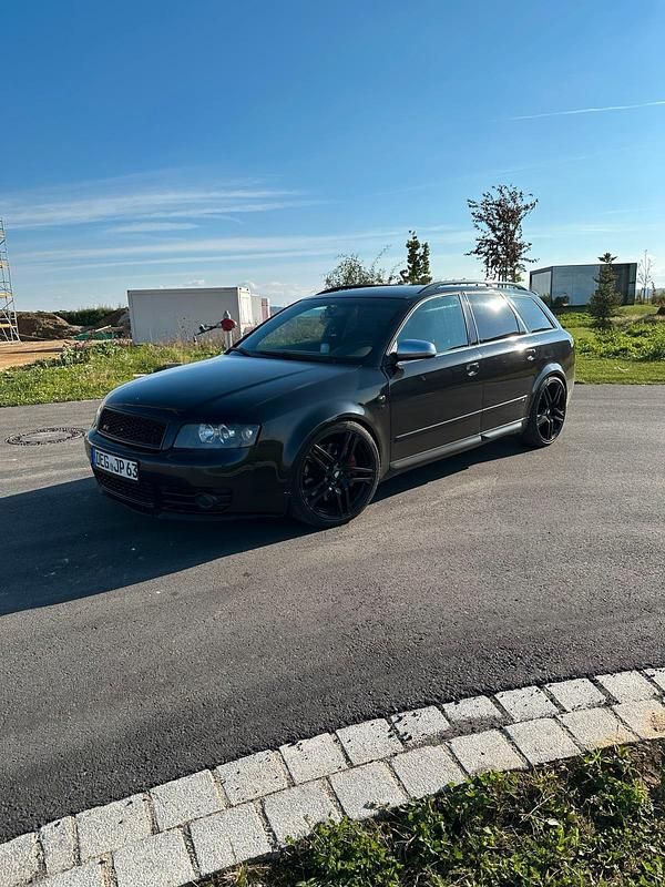 Schwarz Gebraucht 2003 Audi S4 Kombi | 8.200 € (Fairer Preis) - Bild 1/4