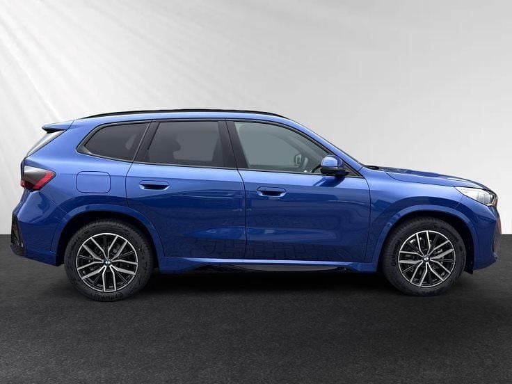 Gebraucht BMW iX1 M Sport 150 kW (204 PS) 2025 Portimao blau metallic SUV