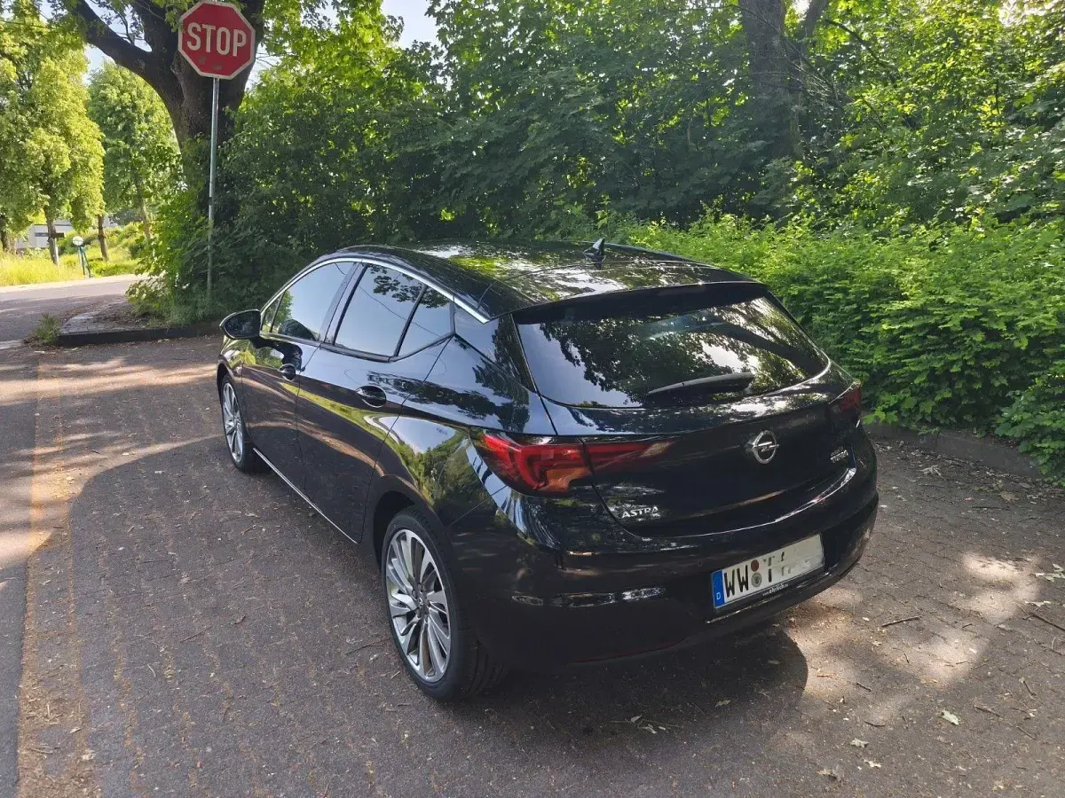 Usata Opel Astra Ultimate 150 CV (110 kW) 2019 Blu Berlina